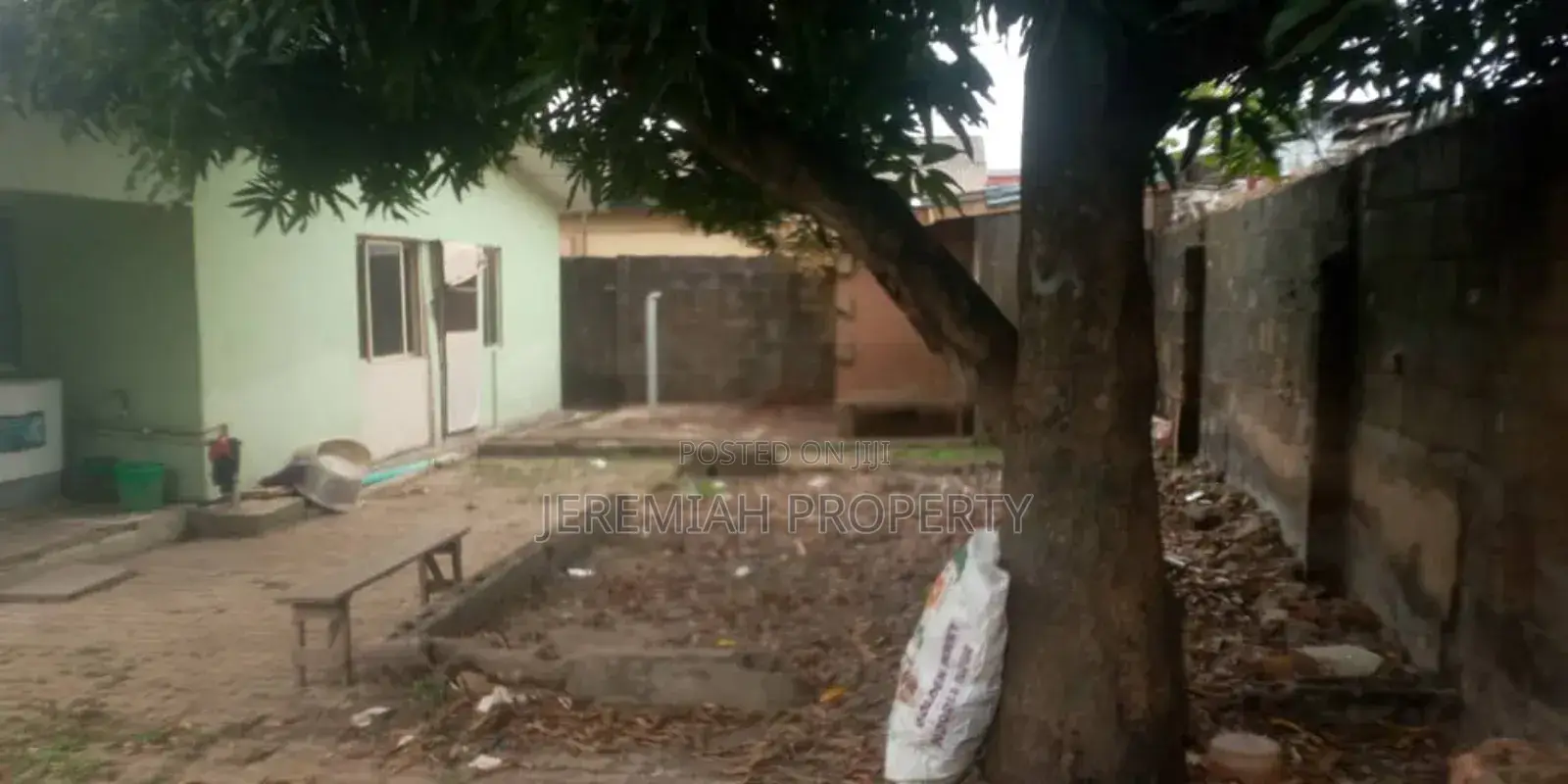 3bdrm Bungalow in Balogun Iju Ishaga for sale