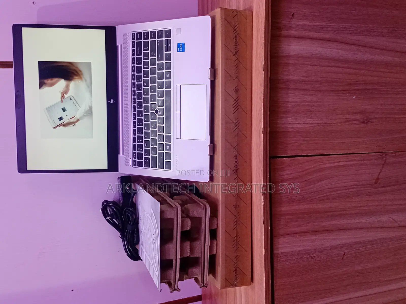 New Laptop HP EliteBook 8760W 8GB Intel Core i5 SSD 1T