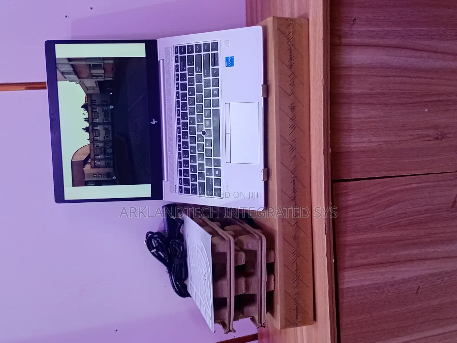 New Laptop HP EliteBook 8770W 8GB Intel Core I5 SSD 256GB