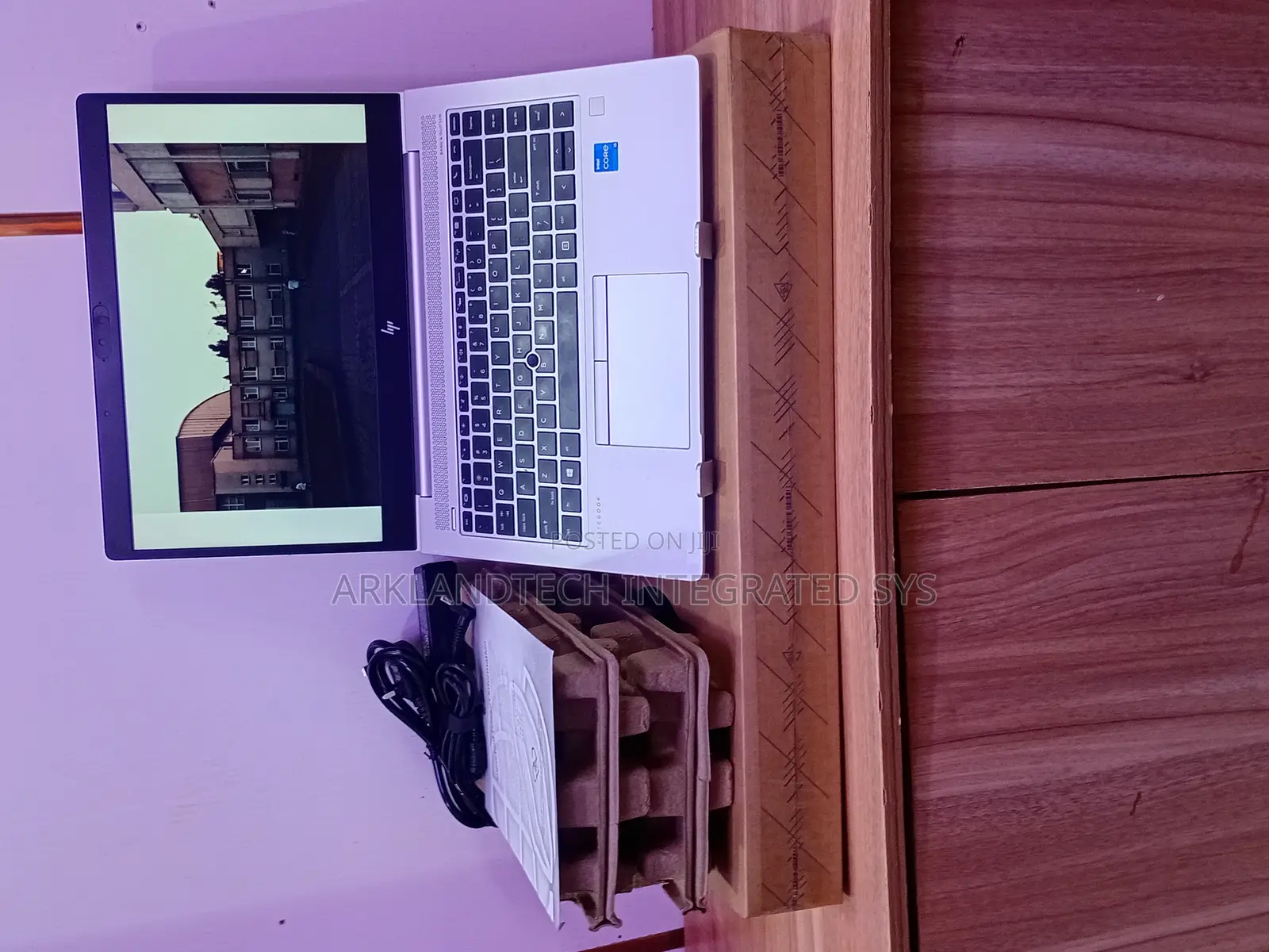 New Laptop HP EliteBook 8770W 8GB Intel Core I5 SSD 256GB