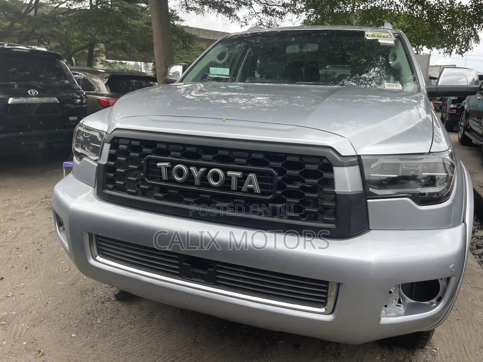 Toyota Sequoia 2015 Silver