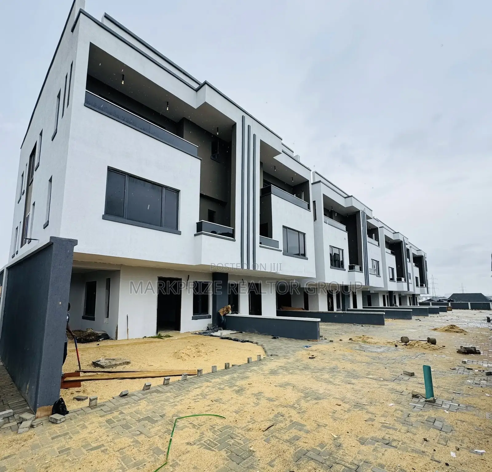 4bdrm Duplex in Ogudu Gra 1 Lagos for sale