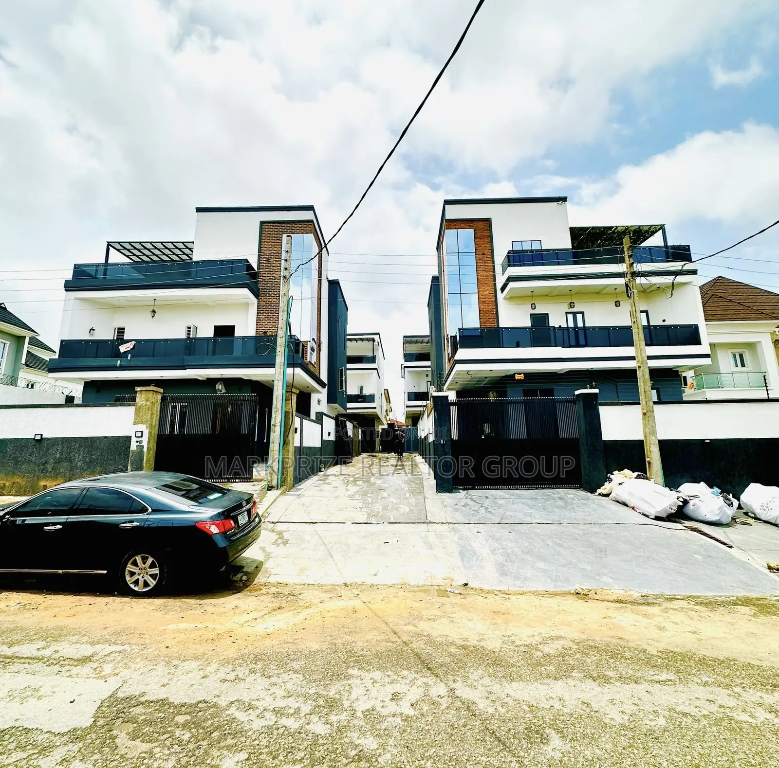5bdrm Duplex in Magodo Phase 2 Lagos for sale