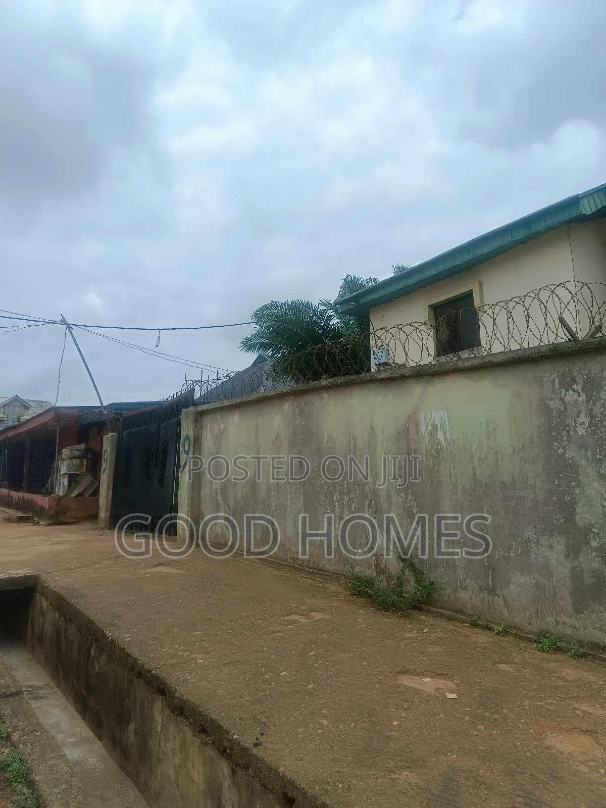 20bdrm Block of Flats in Adexson, Igando / Ikotun/Igando for sale