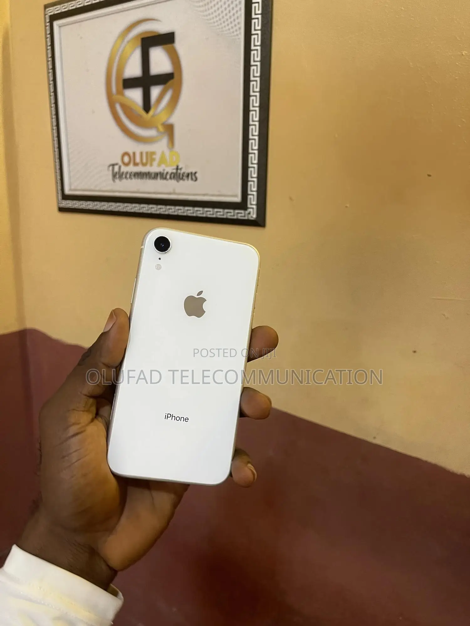 Apple iPhone XR 64 GB White