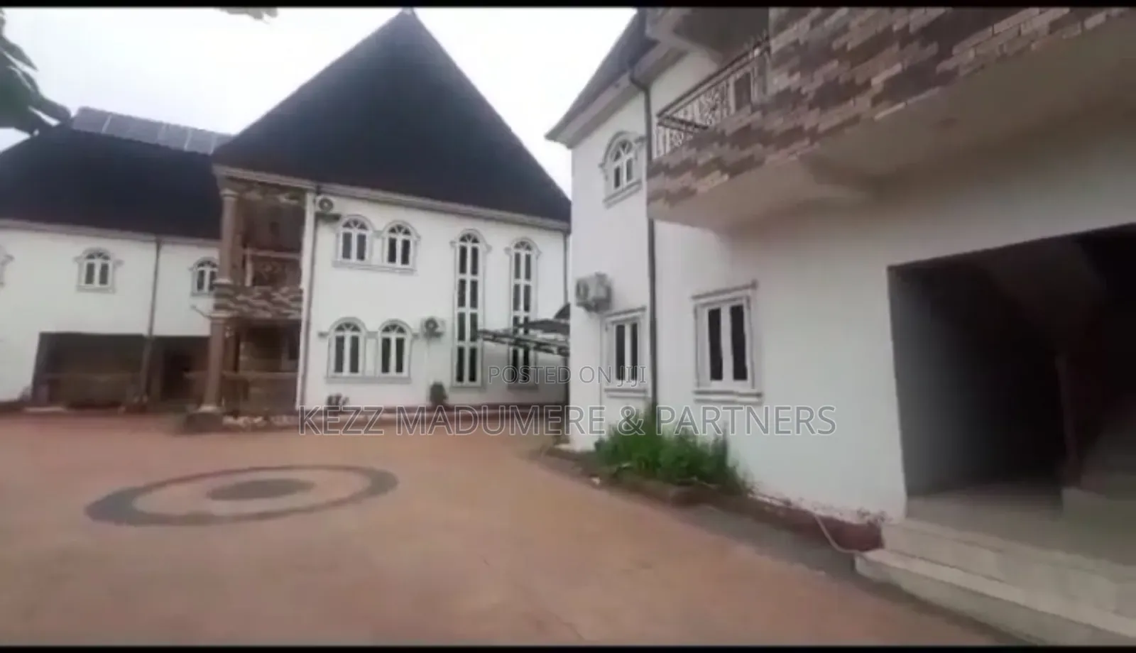 Furnished 5bdrm Duplex in Secured And Gated for sale