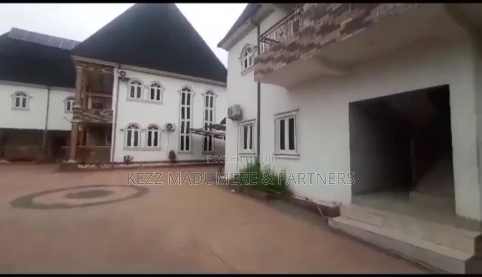Furnished 5bdrm Duplex in Secured And Gated for sale