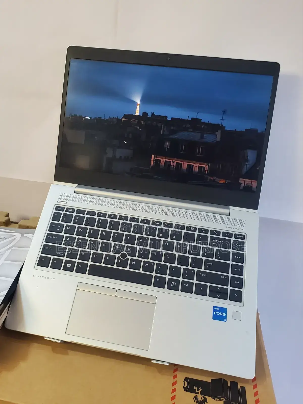New Laptop HP EliteBook 8470W 8GB Intel Core I5 SSD 256GB