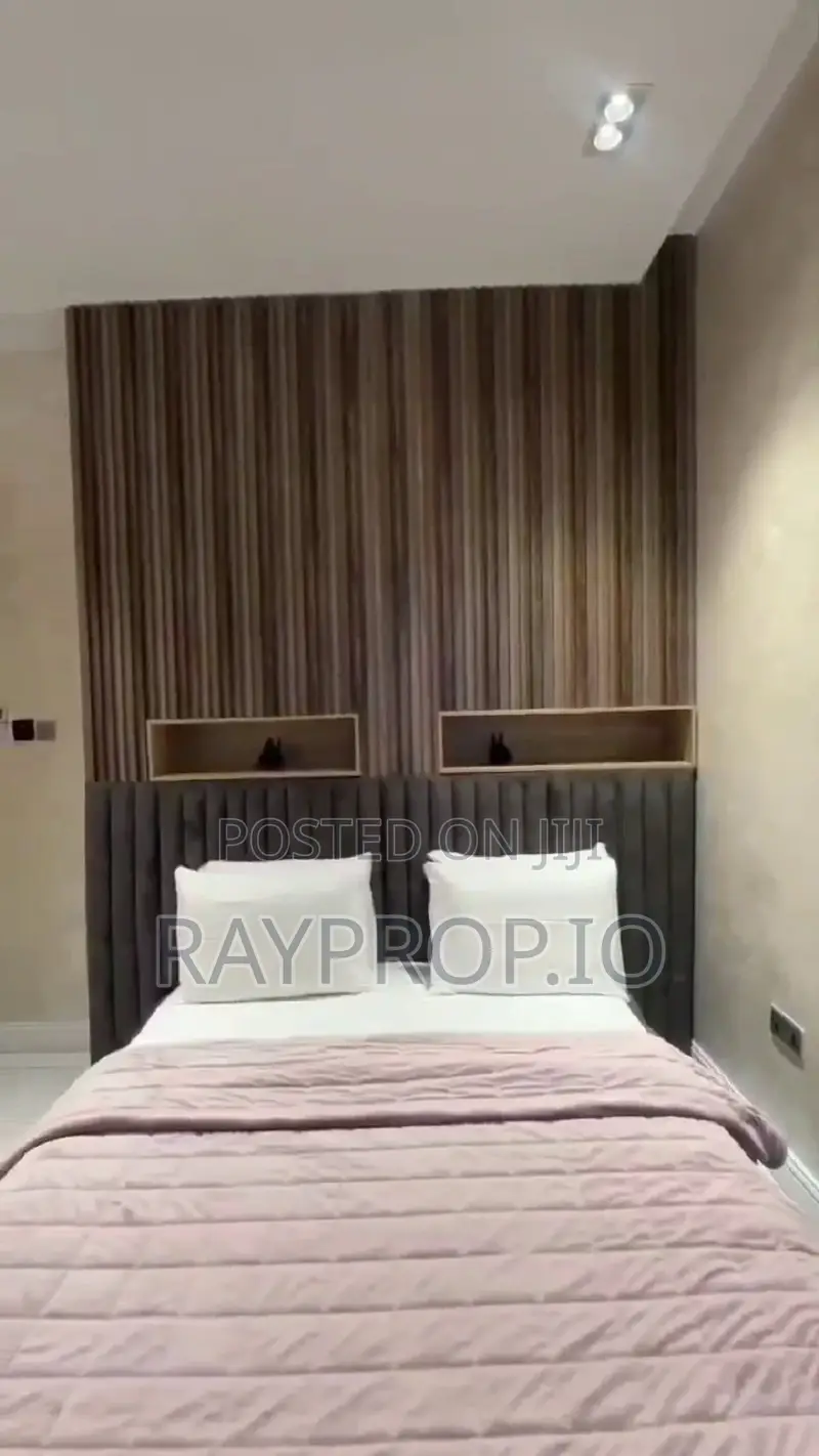 443807bx - 2 Bedroom Shortlet in Lekki Phase 1