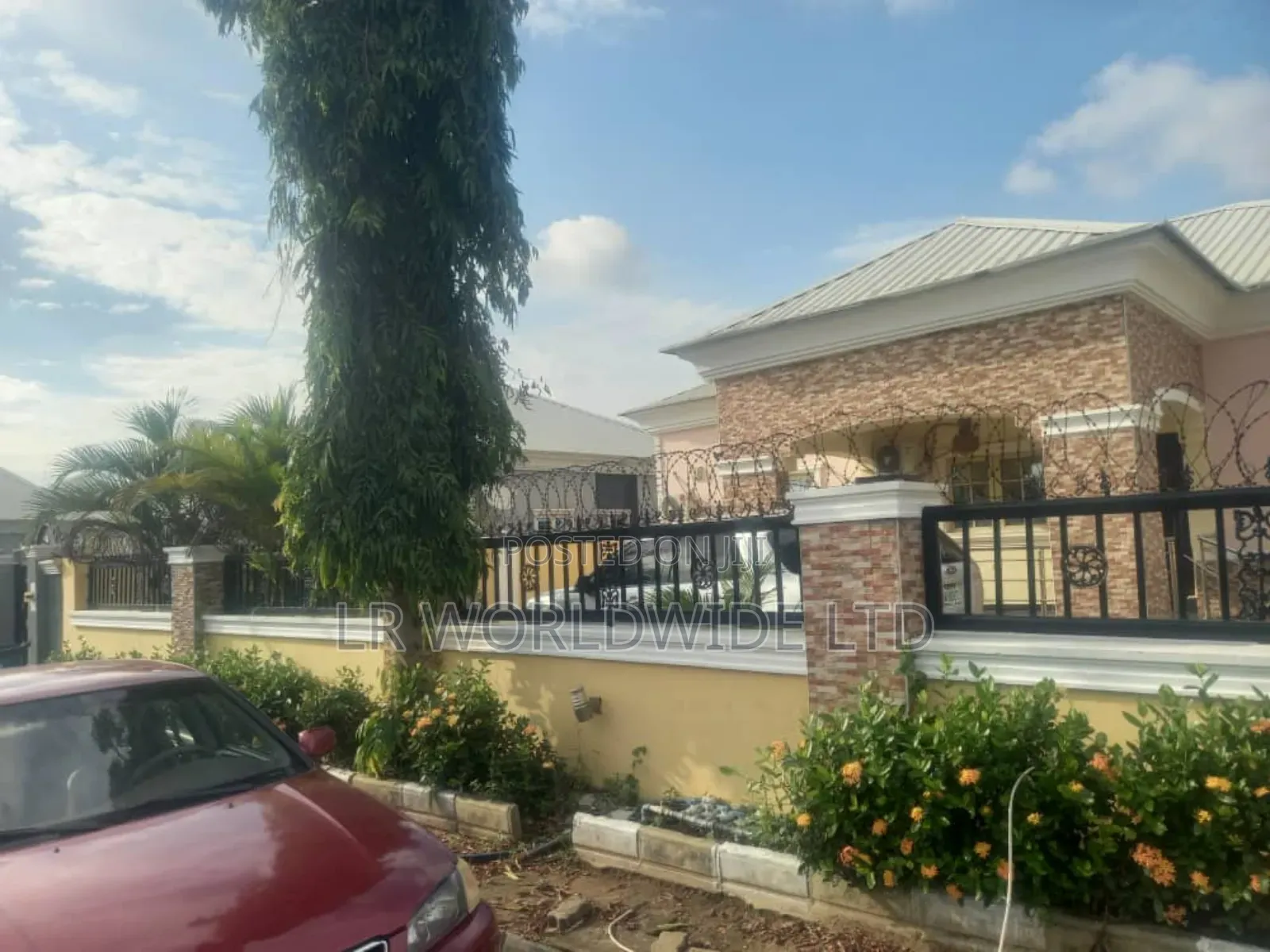 3bdrm Bungalow in Lugbe District for sale
