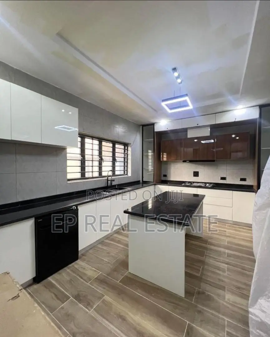 6bdrm House in Asokoro for sale