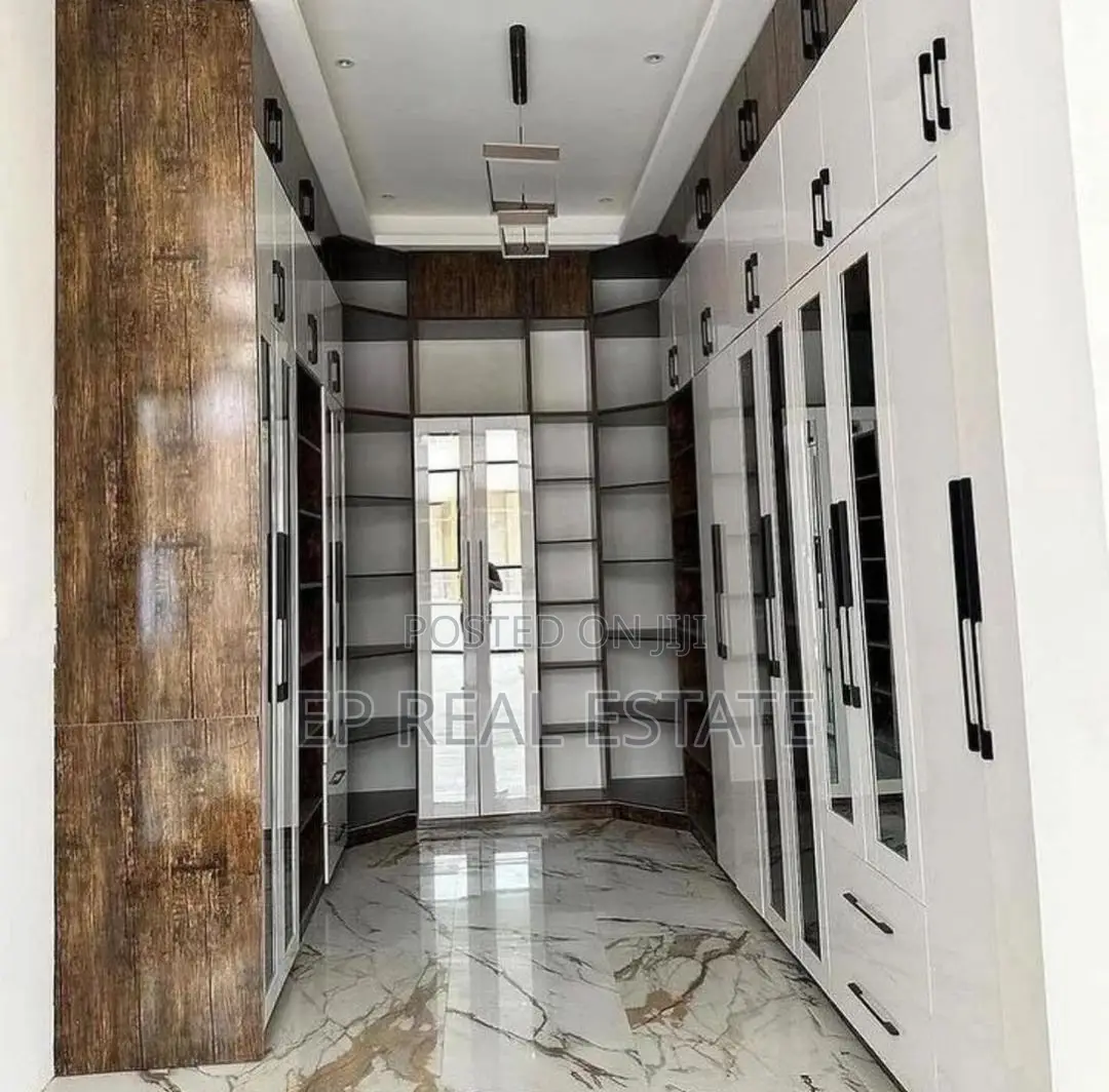 6bdrm House in Asokoro for sale