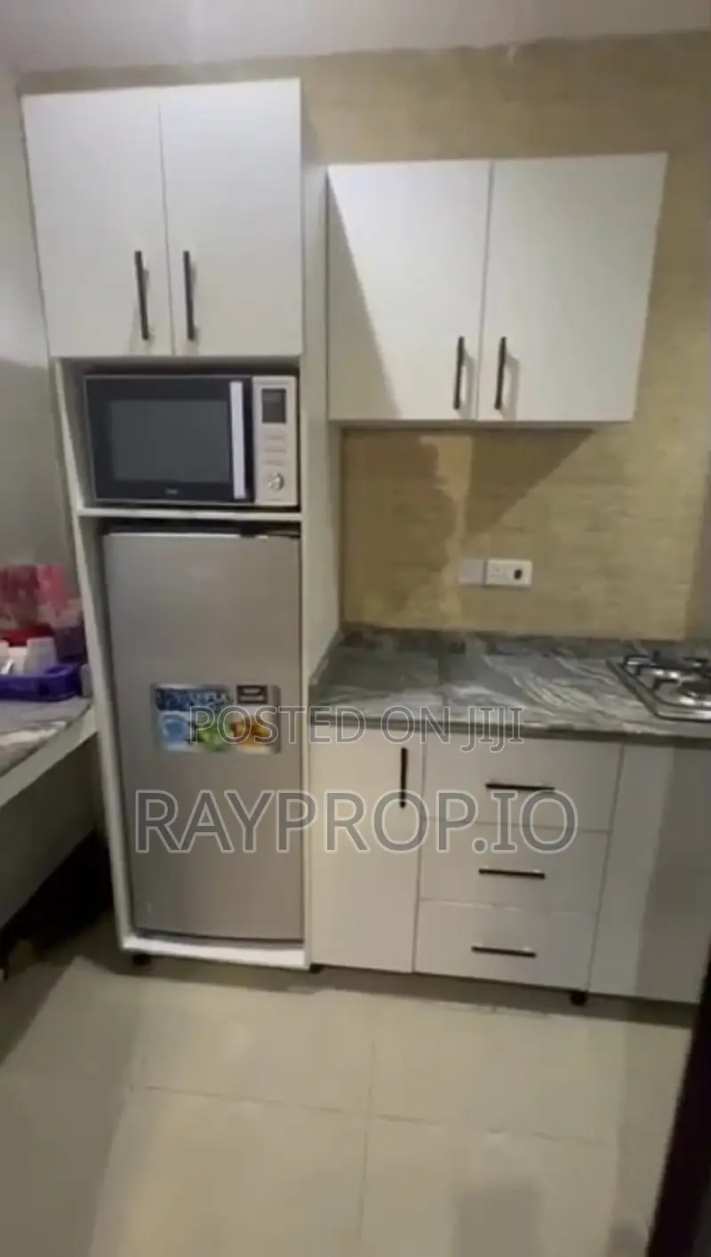 532570gg - Studio Shortlet in Ajao Estate