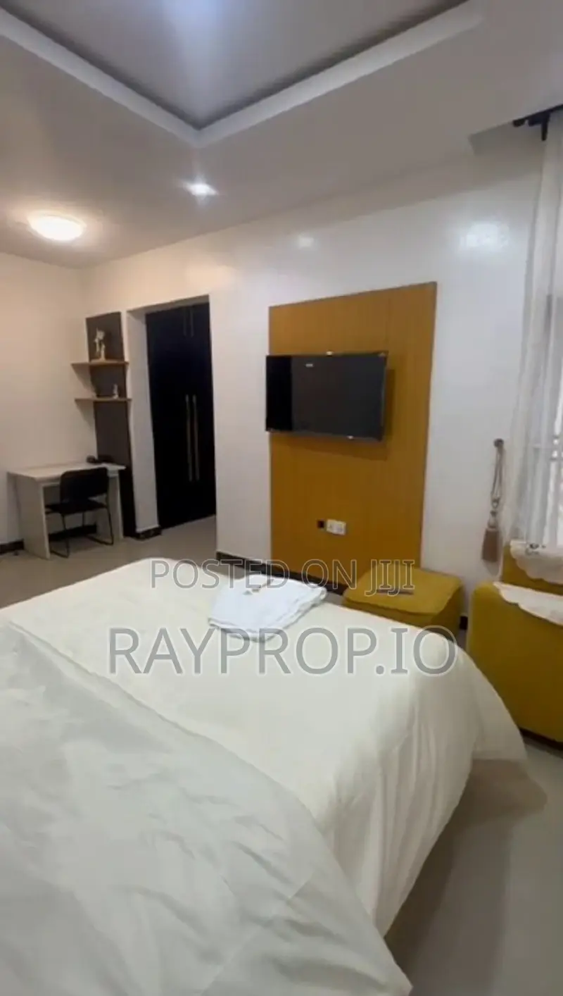 532570gg - Studio Shortlet in Ajao Estate