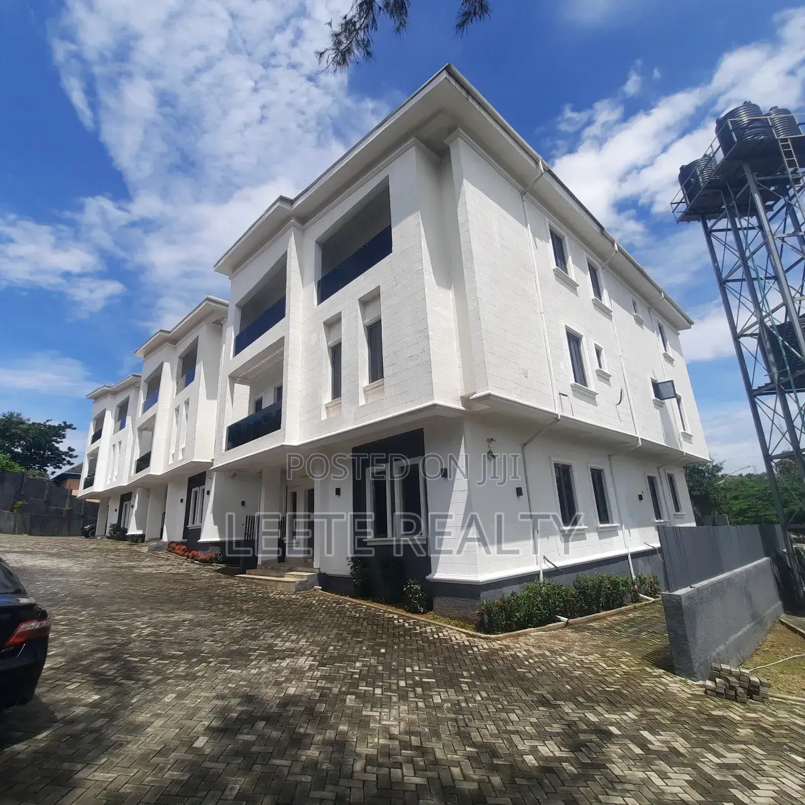 5bdrm Duplex in Maitama for sale