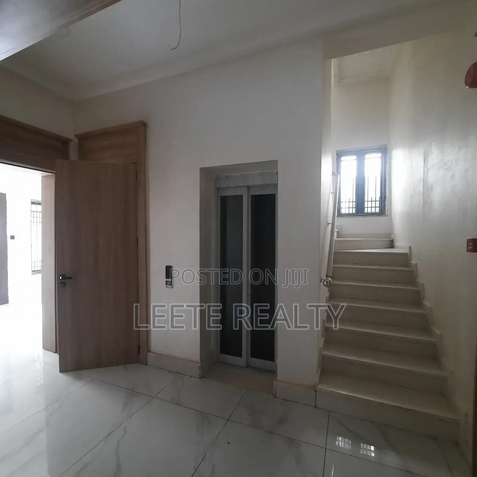5bdrm Duplex in Maitama for sale