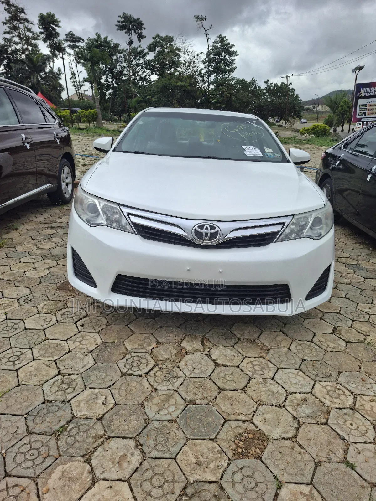 Toyota Camry LE 4dr Sedan (2.5L 4cyl 6A) 2012 White