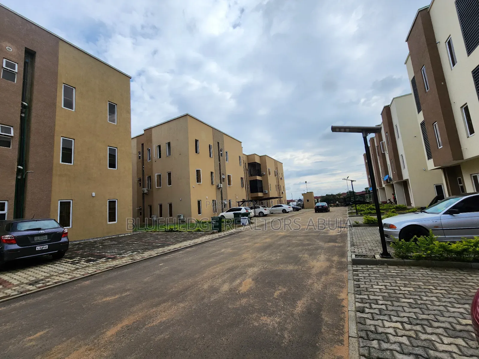 6bdrm Apartment in Galadimawa for sale