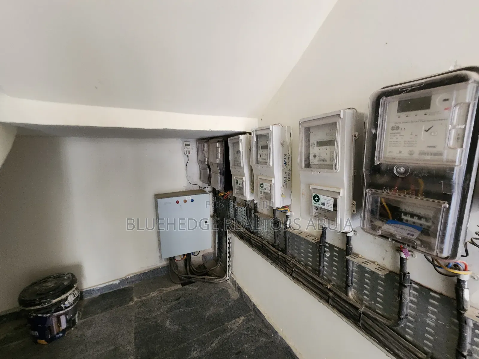 6bdrm Apartment in Galadimawa for sale