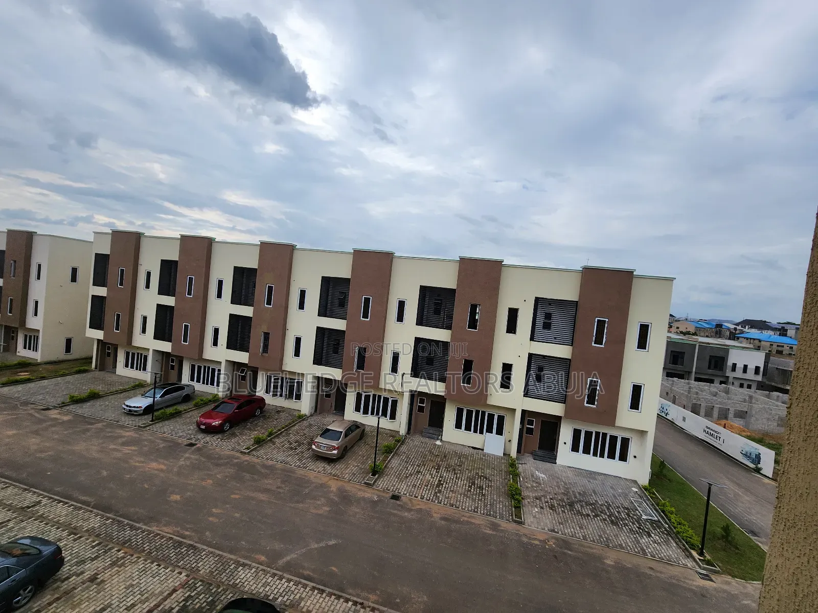 5bdrm Duplex in Galadimawa for sale