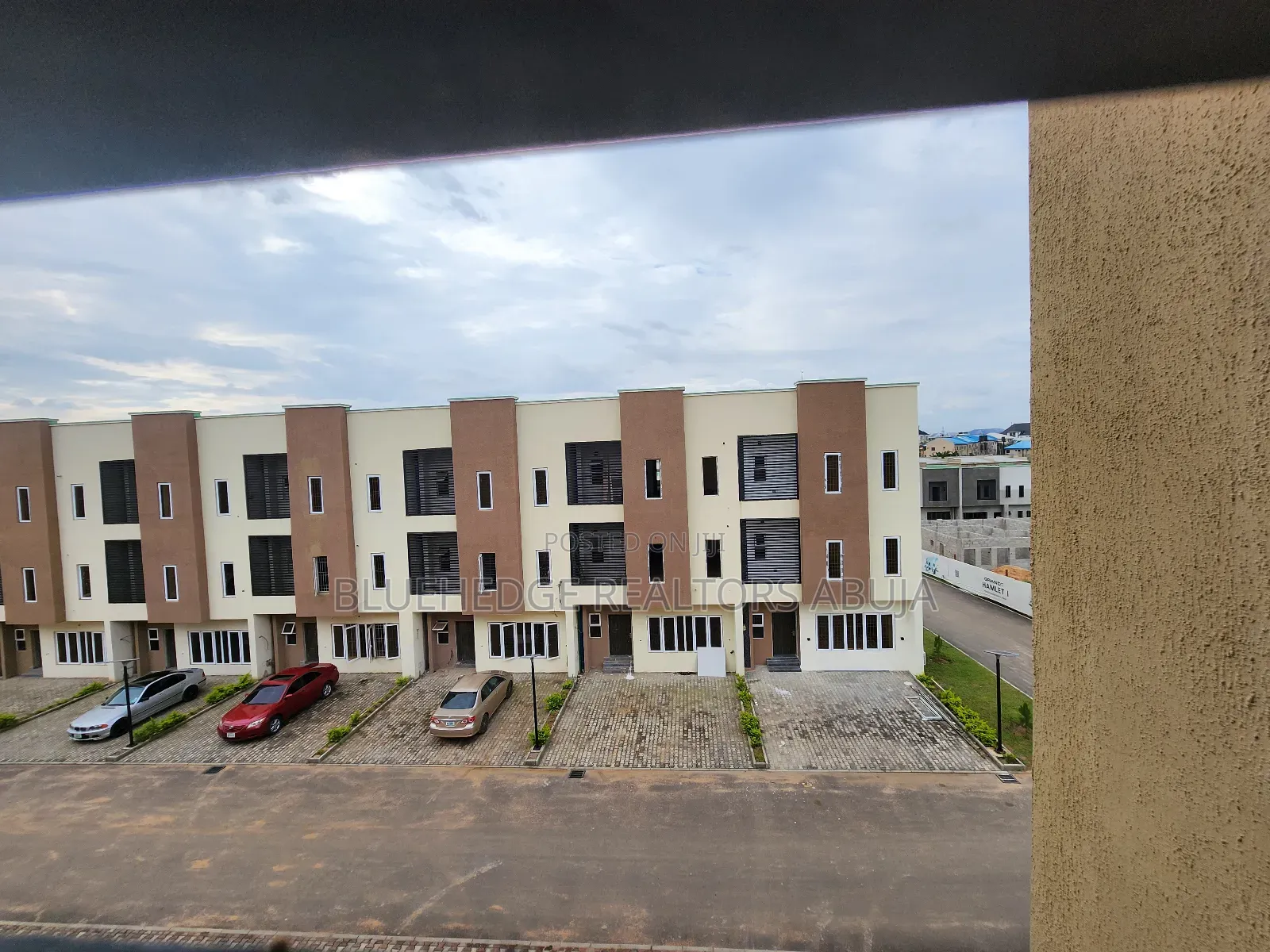 5bdrm Duplex in Galadimawa for sale