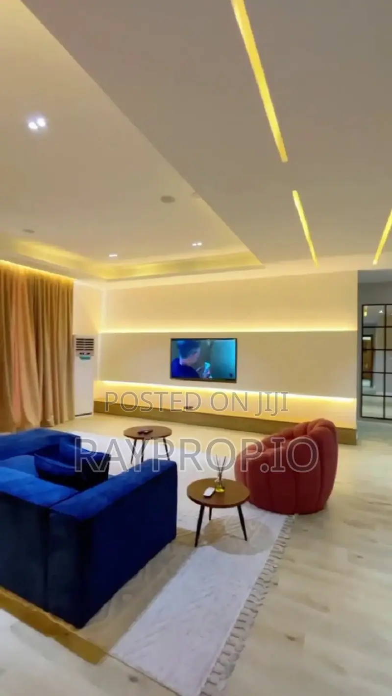 721924hm - 2 Bedroom Shortlet in Lekki