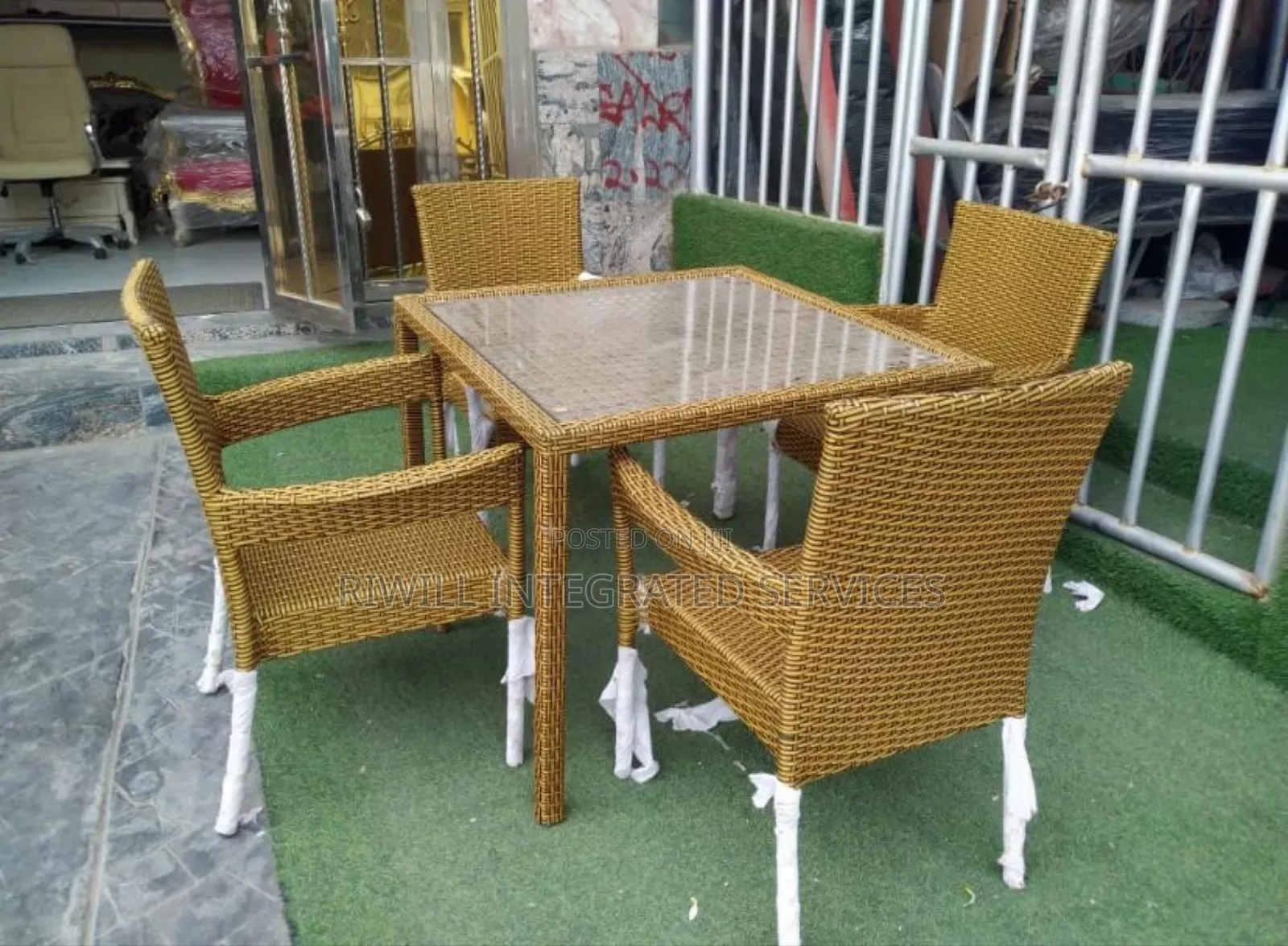Rattan Table and Chairs for Restaurant