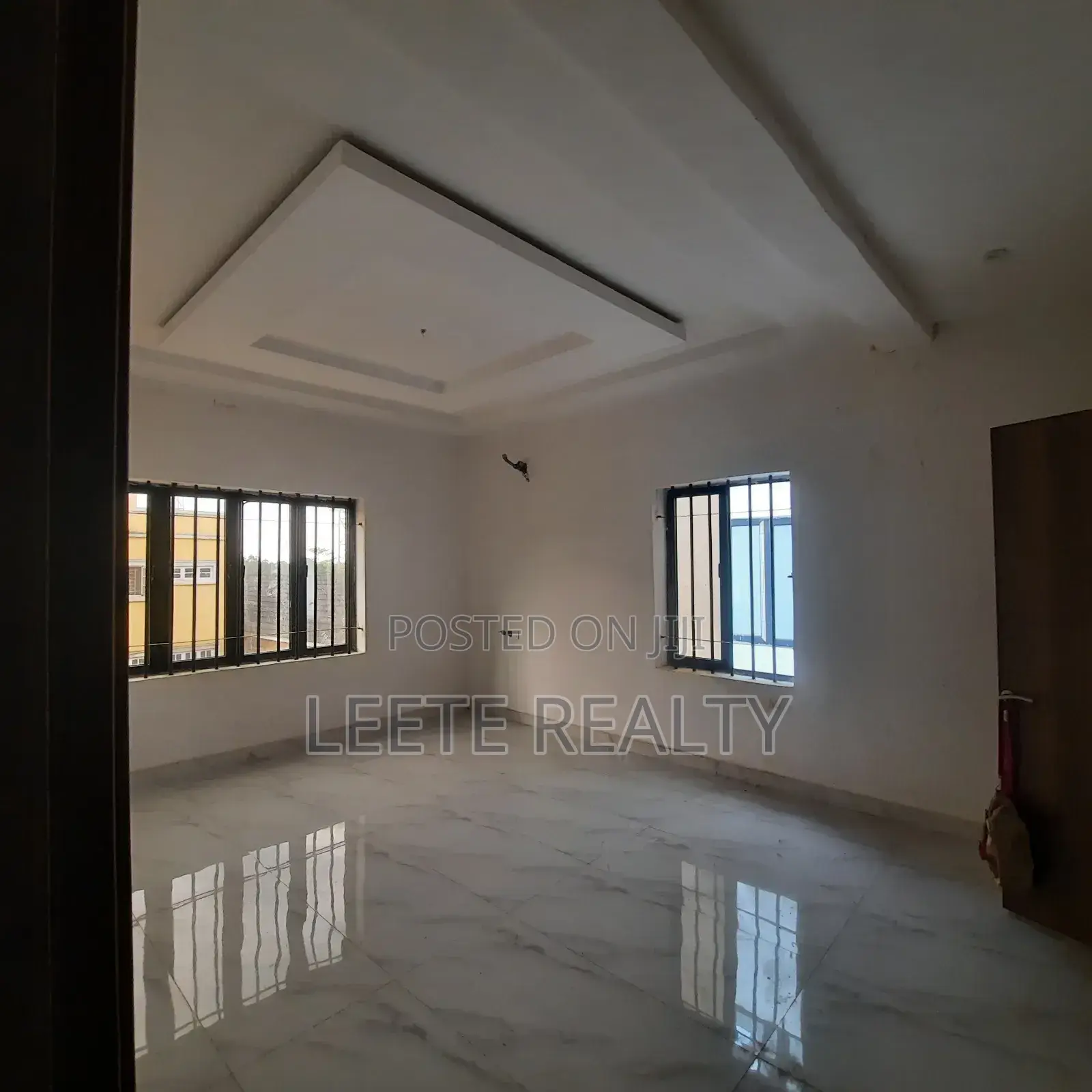 6bdrm Duplex in Asokoro for sale