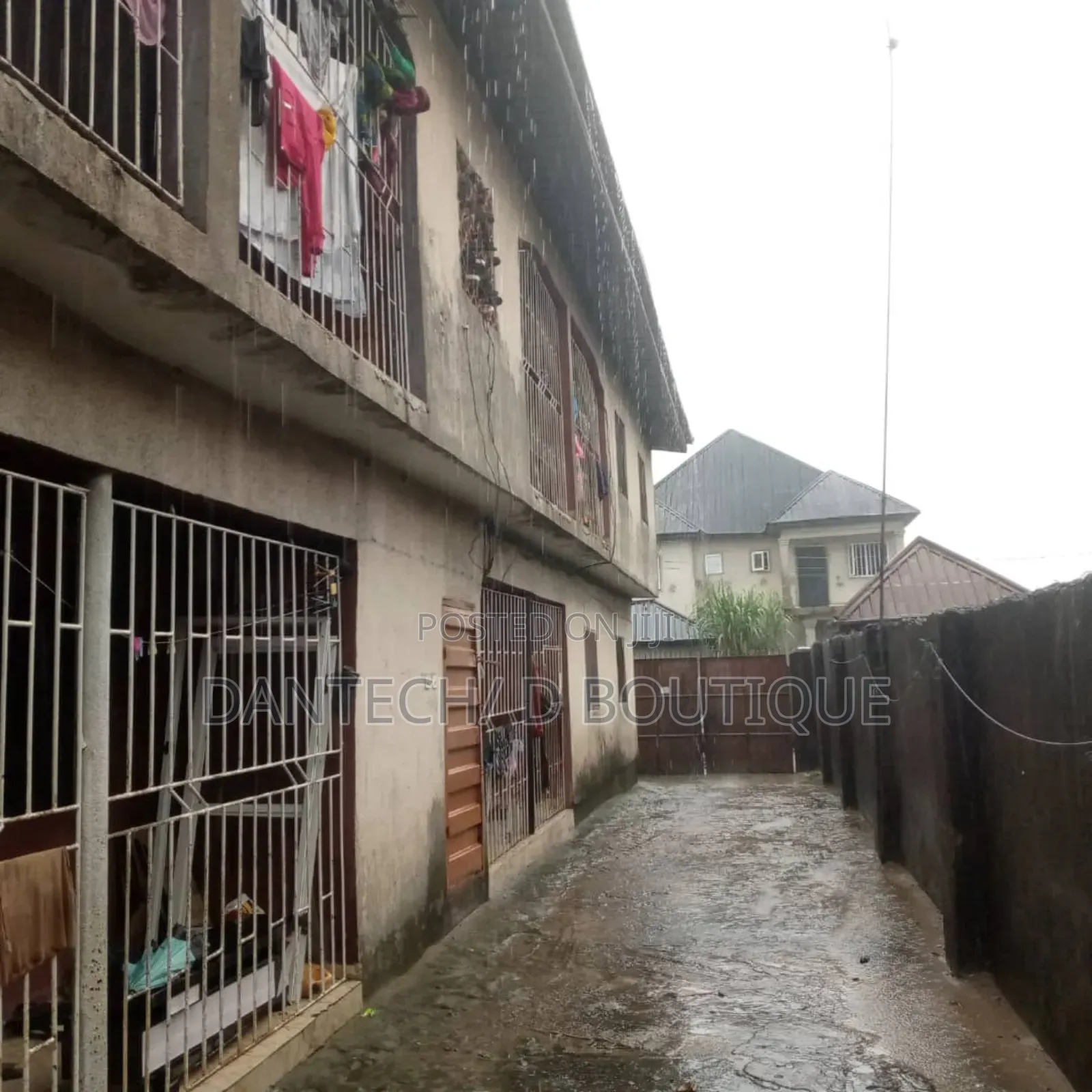 4bdrm Block of Flats in Warri for sale