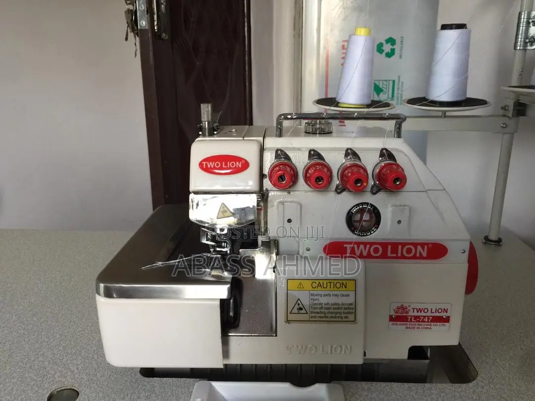 4 Thread Two Lion Industrial Weaving Machine