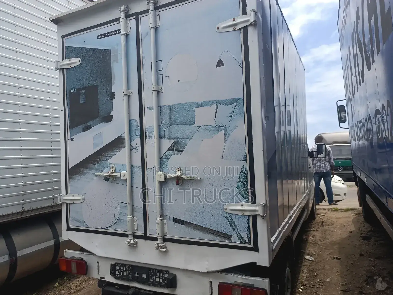 Mercedes Benz Sprinter Container Truck