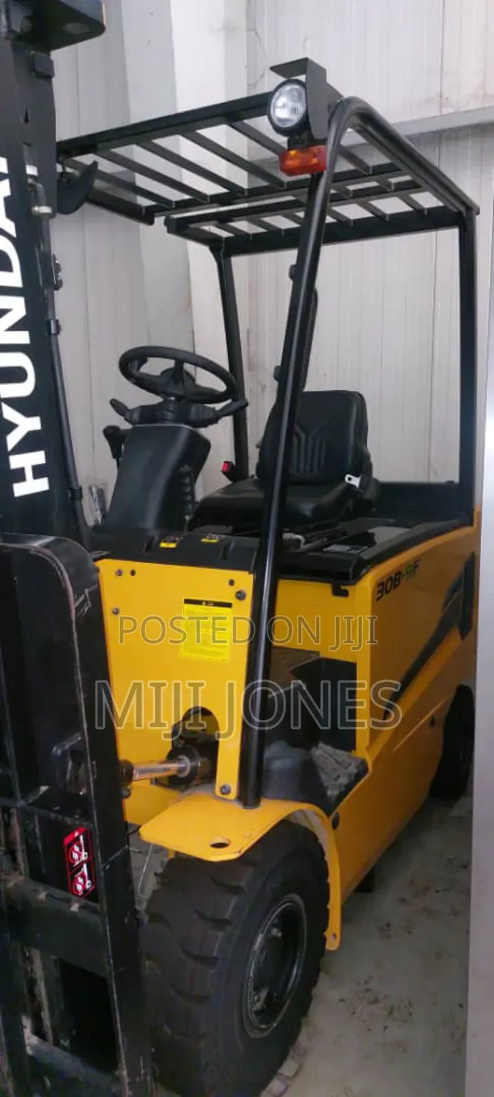 *Hyundai 30b-9f Electric Forklift for Sale - No Battery Included