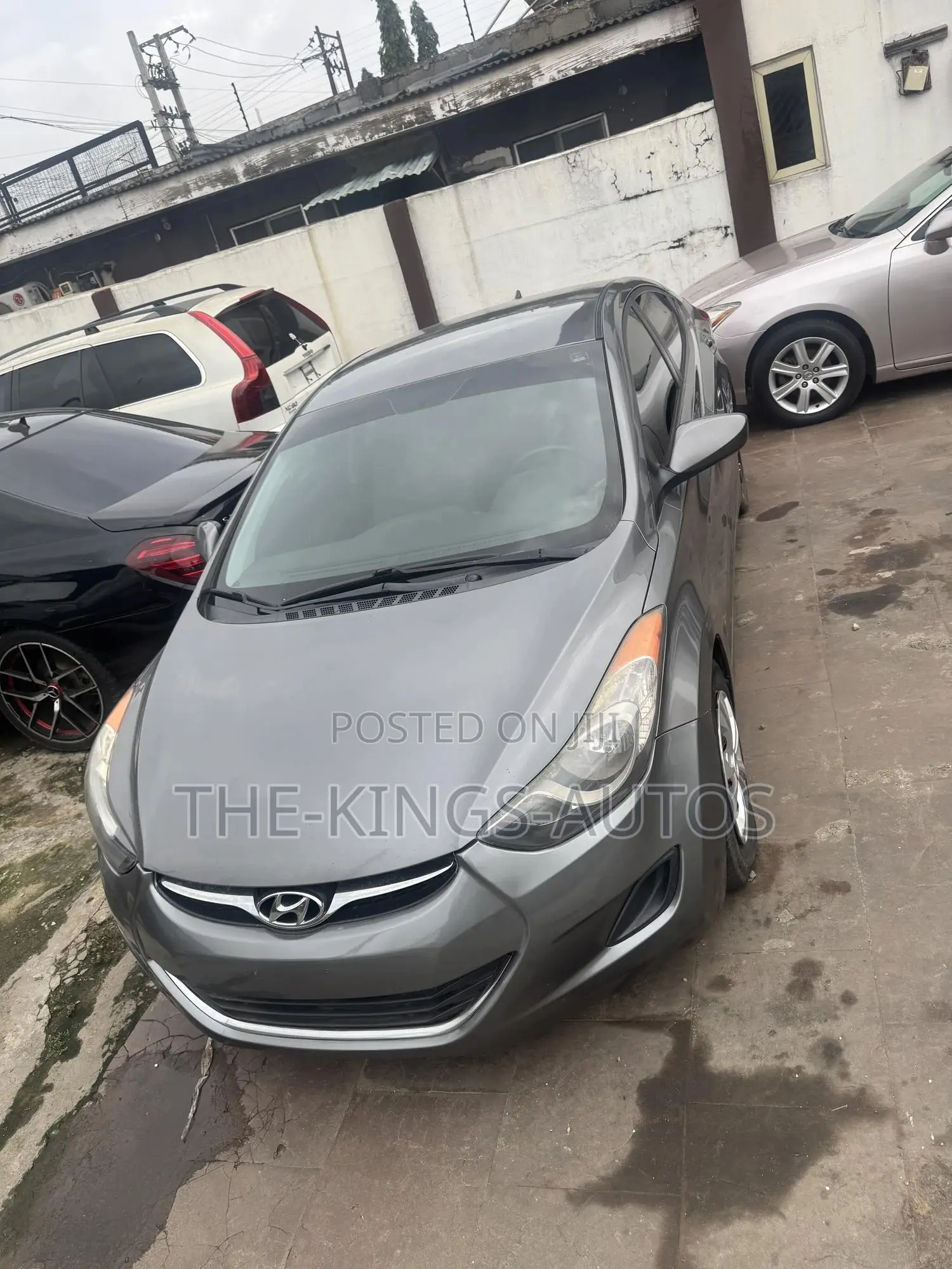 Hyundai Elantra GLS Sedan FWD (1.8L 4cyl 6A) 2013 Gray