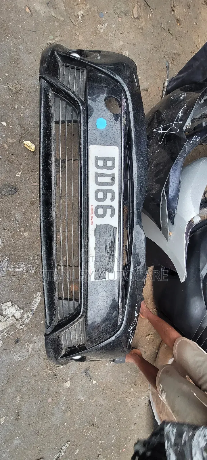 Complete Front Bumper Avensis 2018