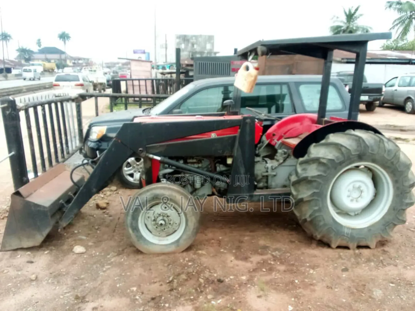Massey Ferguson 135 Farm Tractor - Foreign Use 2 Wheel Drive