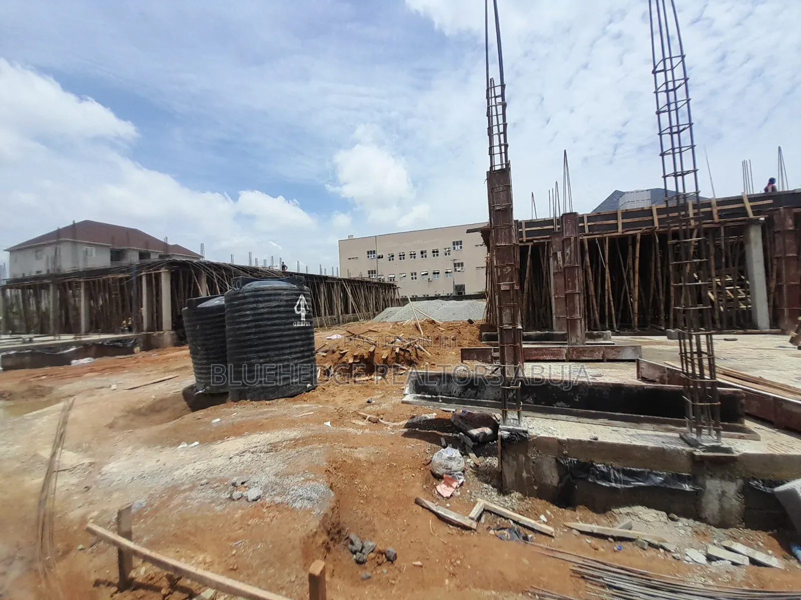 4 Bedroom Terraced Duplex With Bq And Courtyard