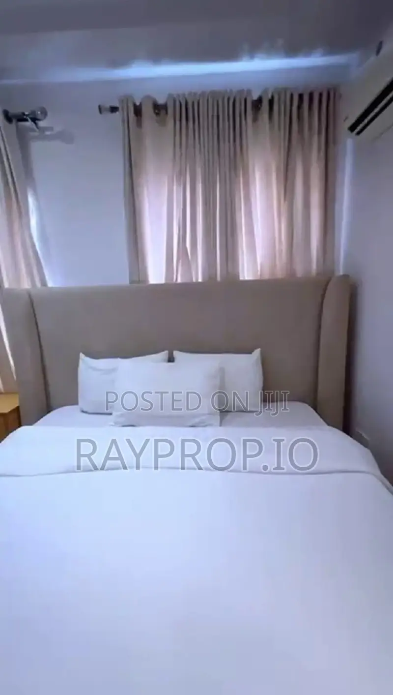 911779ug - 3 Bedroom Shortlet in Lekki Phase 1
