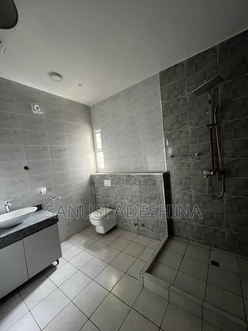 4bdrm Duplex in Gwarimpa Estate,Fct, Gwarinpa for rent