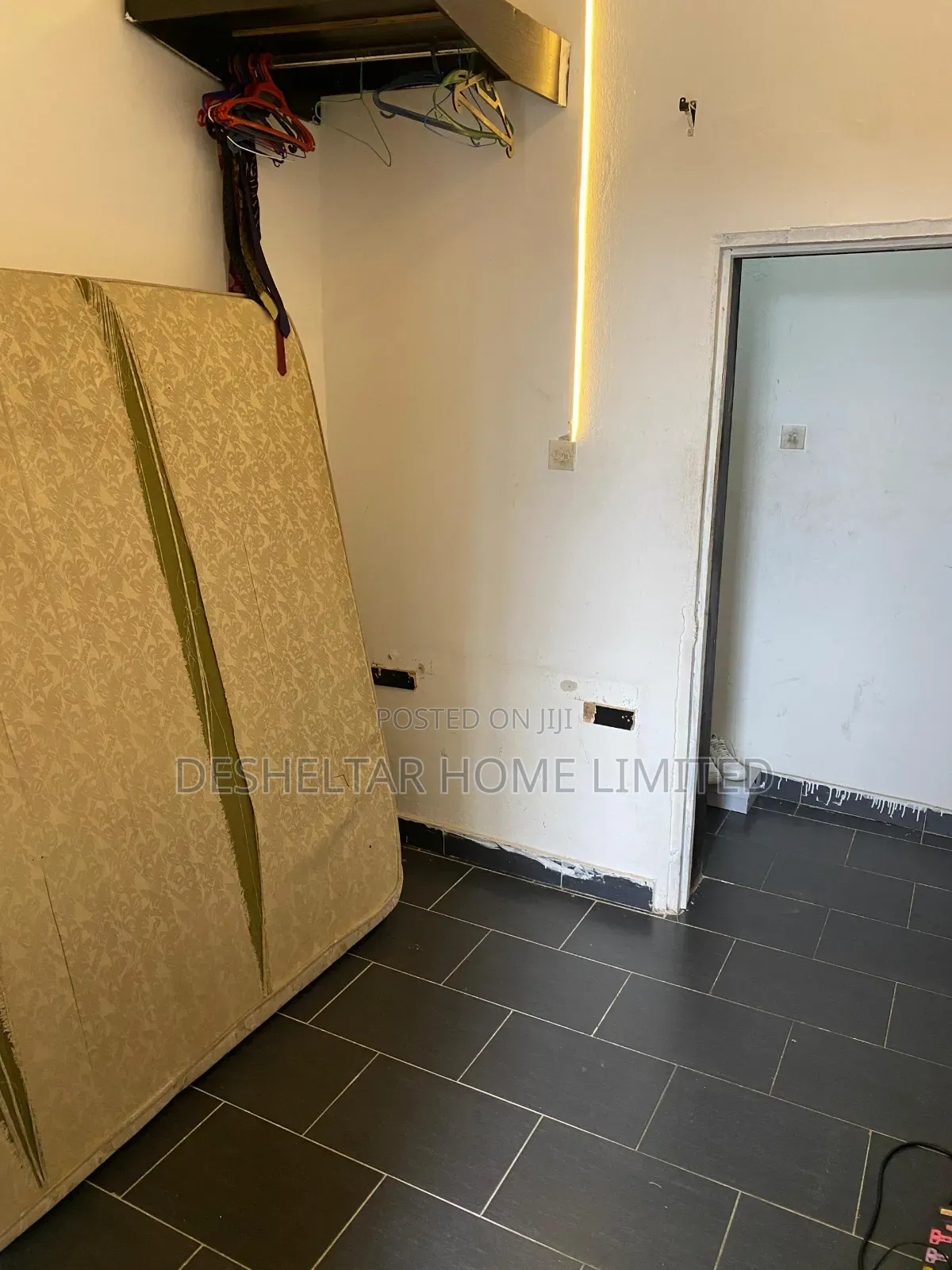 Studio Apartment in Tpdc Building, Chevron for rent
