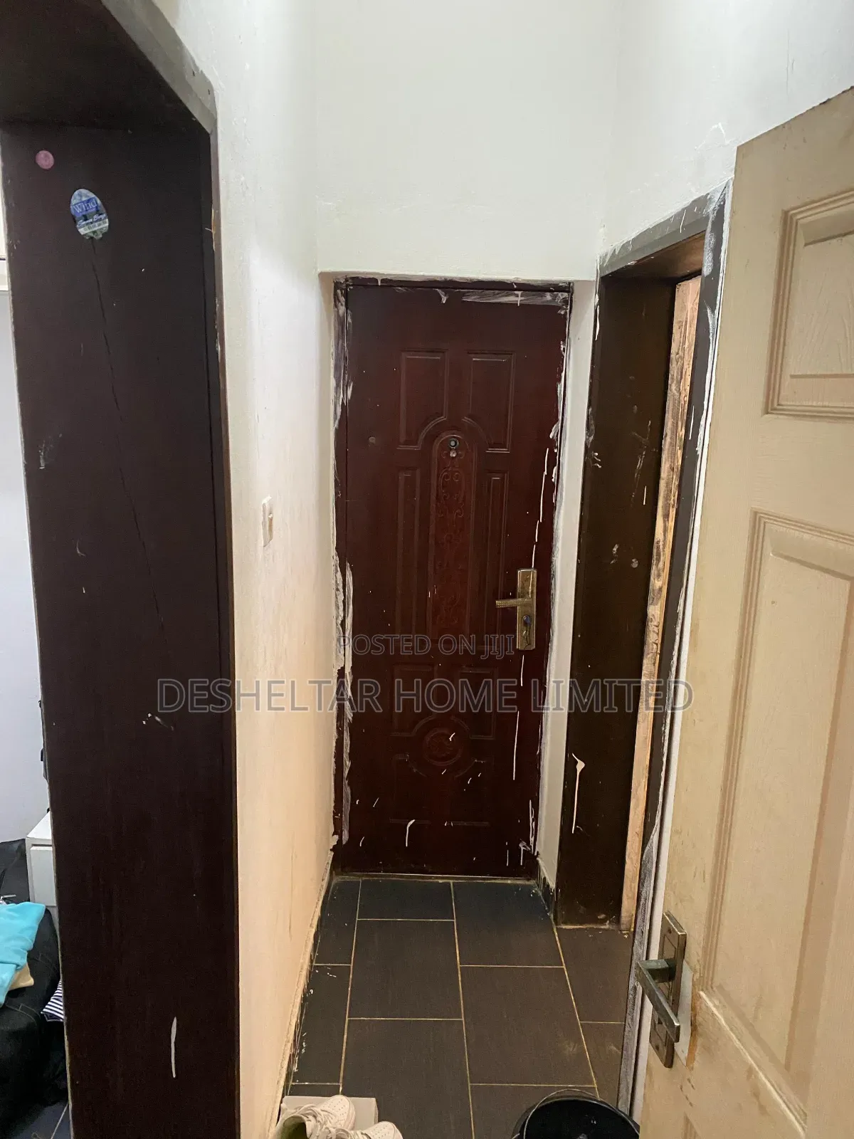 Studio Apartment in Tpdc Building, Chevron for rent