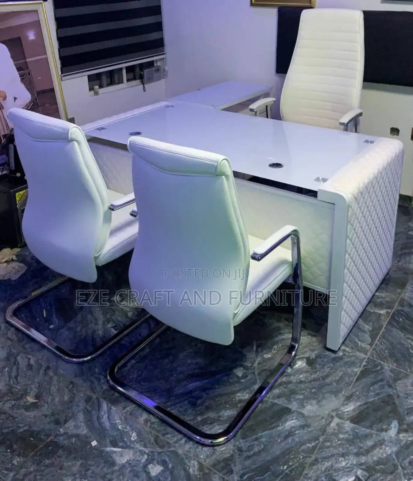 1.6meters Executive White Glass Office
