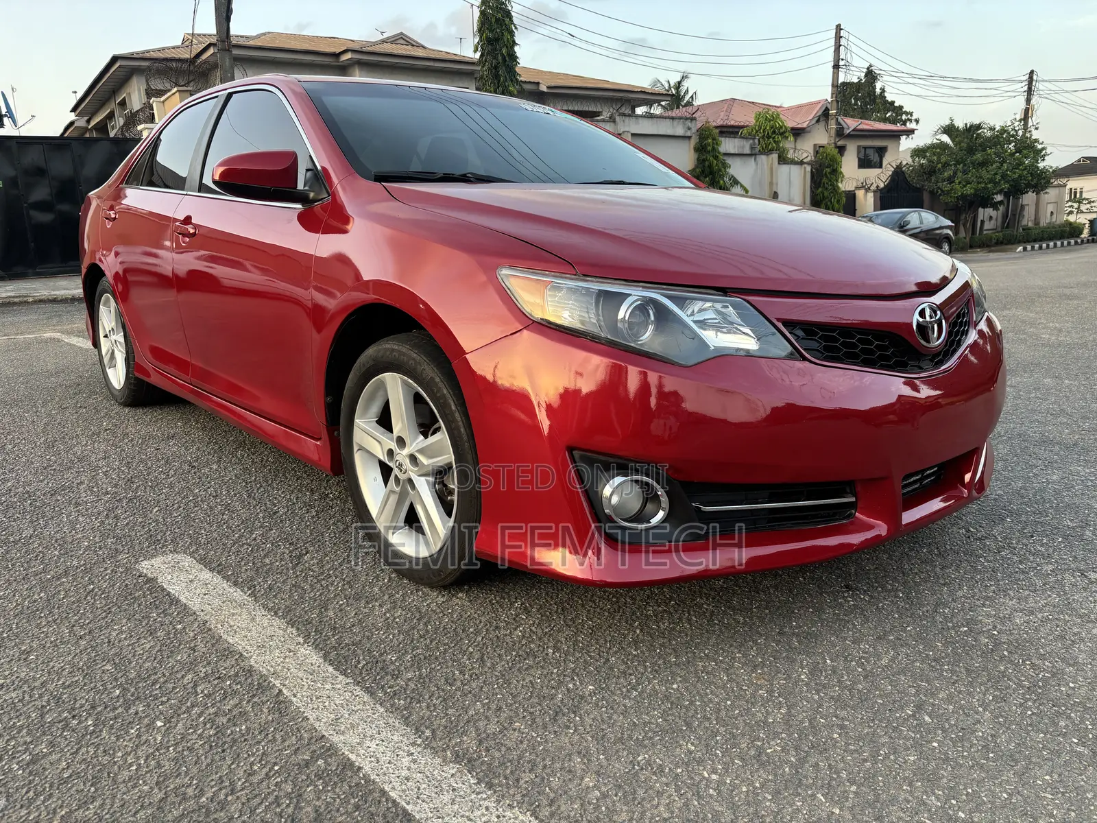 Toyota Camry SE 4dr Sedan (2.5L 4cyl 6A) 2012 Red