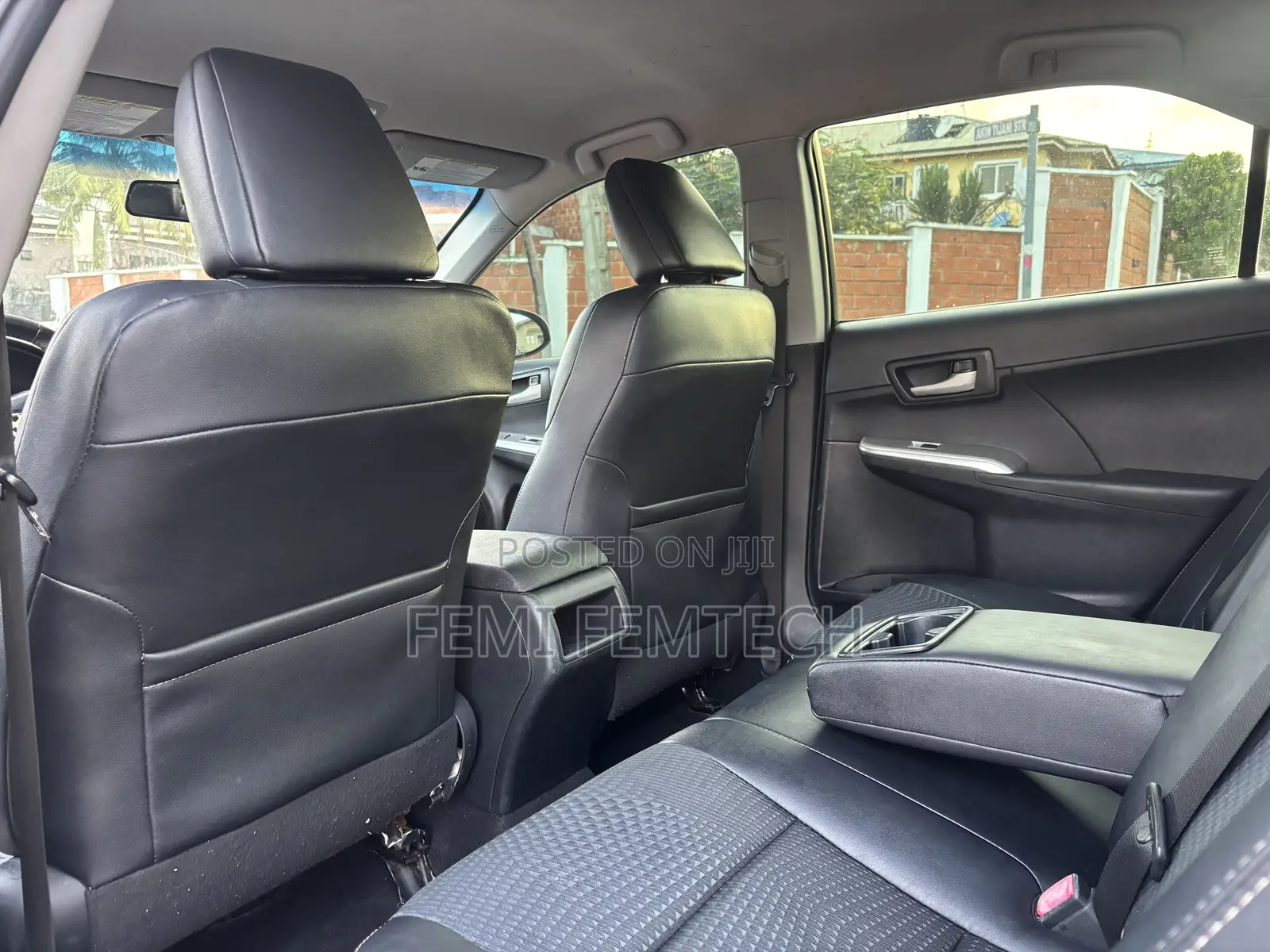 Toyota Camry SE 4dr Sedan (2.5L 4cyl 6A) 2012 Red
