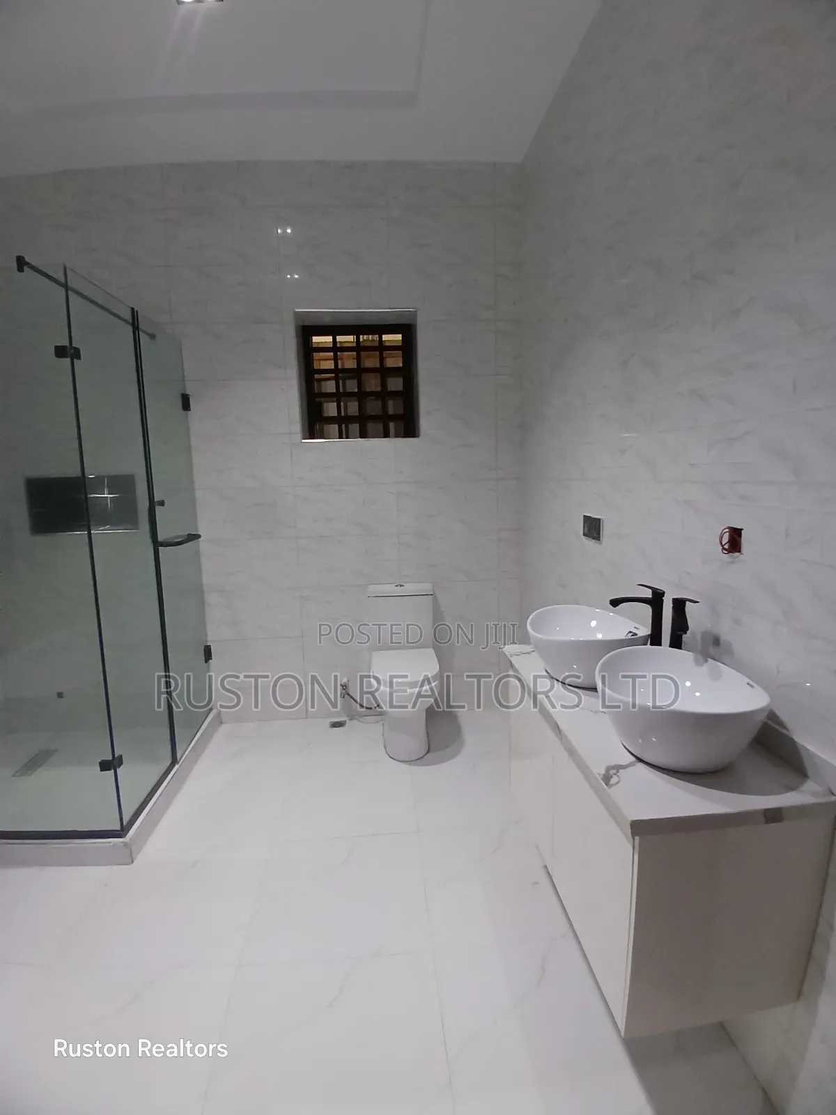 5bdrm Duplex in Akobo for sale