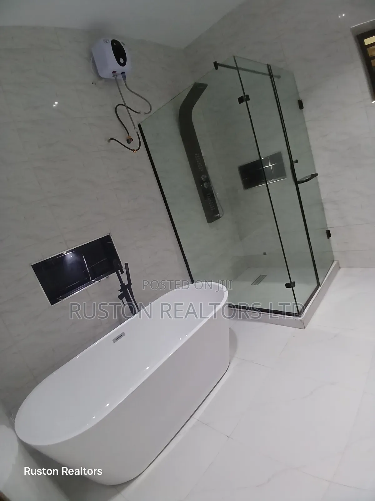 5bdrm Duplex in Akobo for sale