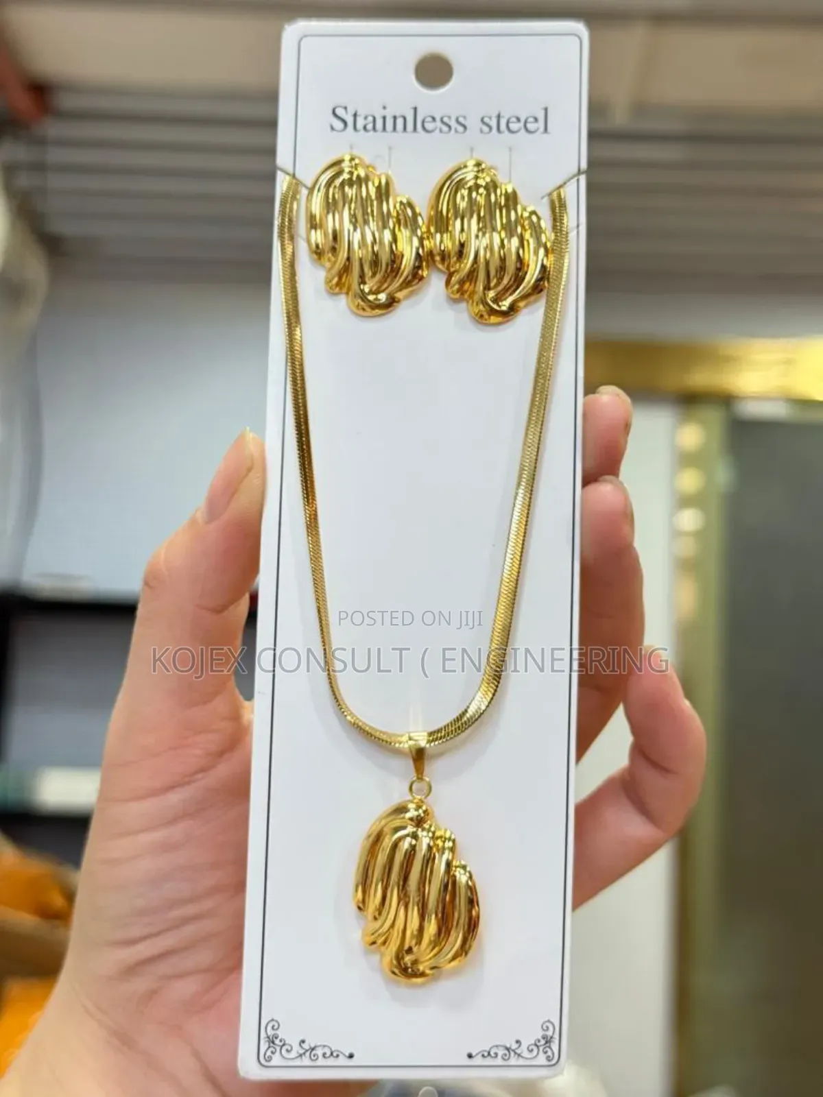 Luxusteel Chain Pendant for Women Girl Stainless