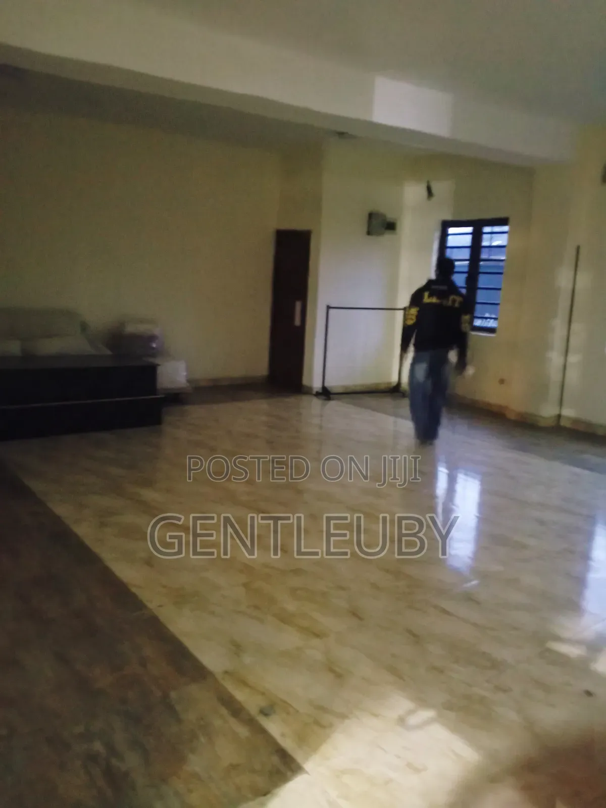 Commercial Property at Time Square Mall for Rent