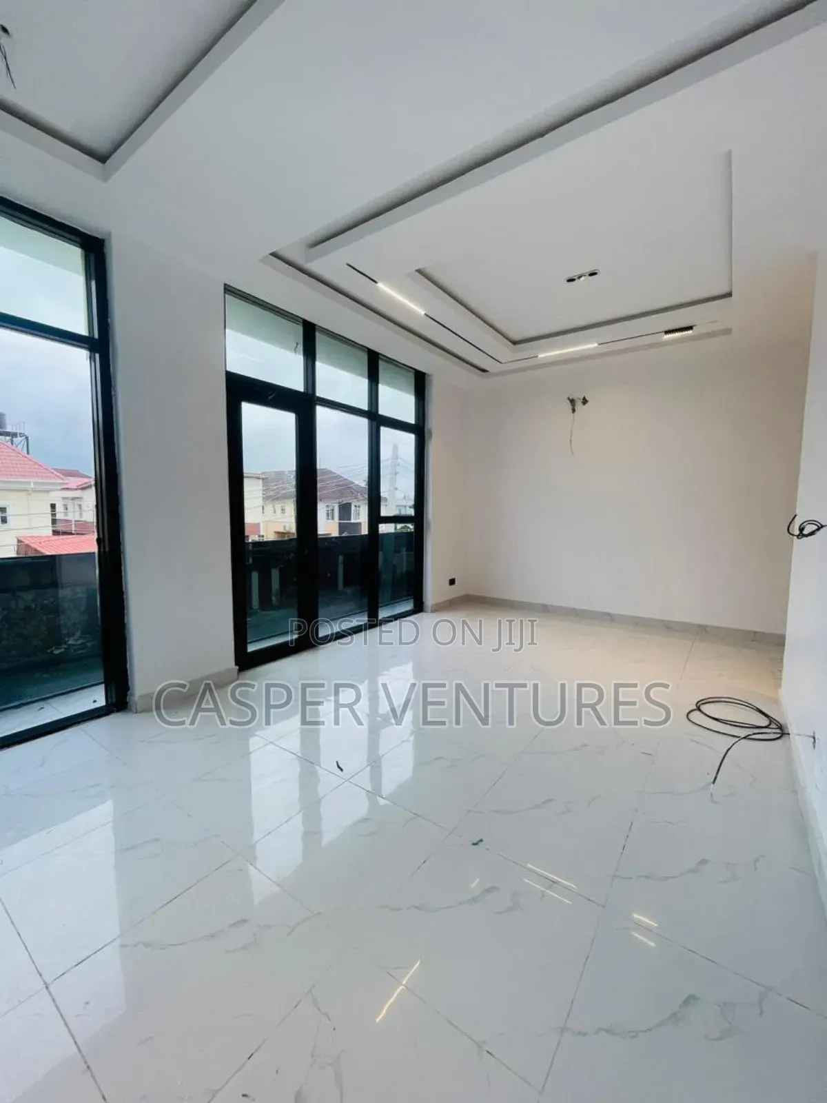 4bdrm Townhouse/Terrace in Adebayo, Lekki Phase 1 for sale
