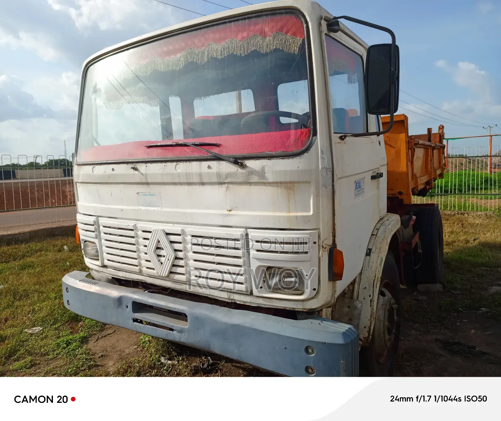 Grade Renault Tipper Truck