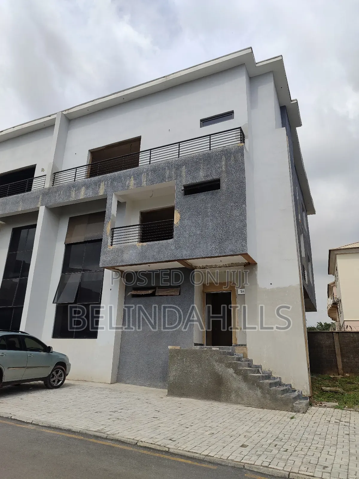 5bdrm Duplex in Mabushi for sale